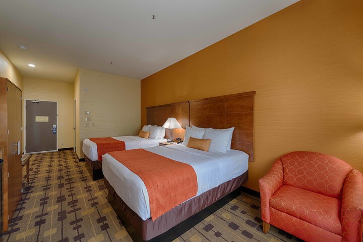 Room 14 of 27