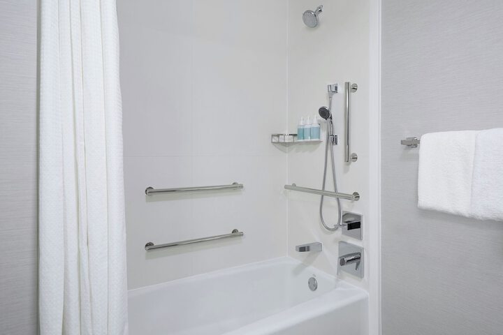 Courtyard by Marriott St. Louis Creve Coeur