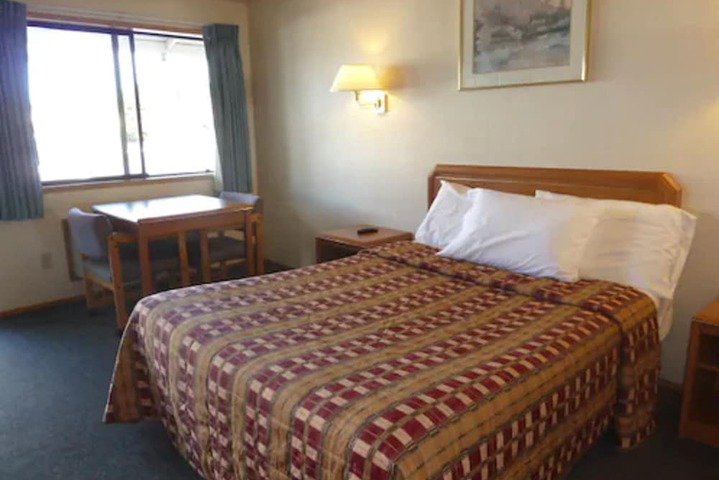 Milwaukie Inn Portland South