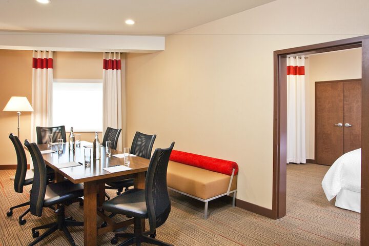 Room 10 of 41