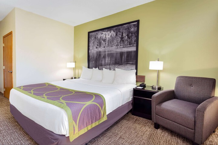 Room 4 of 26
