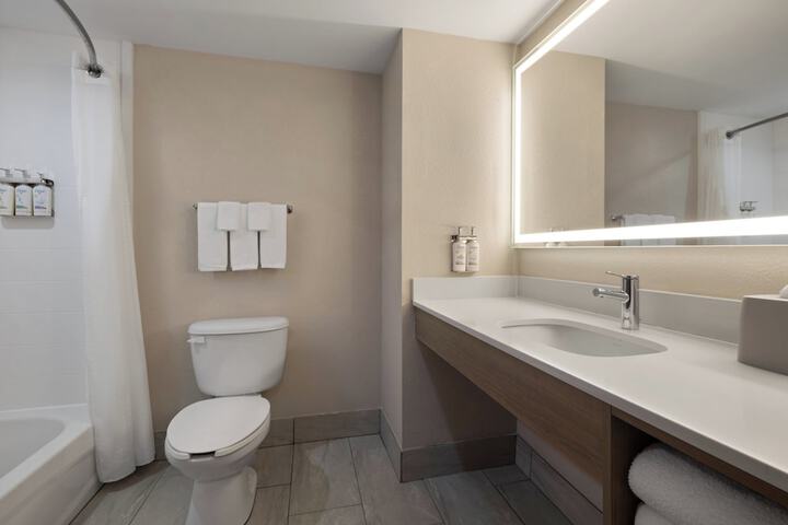 Room 14 of 50