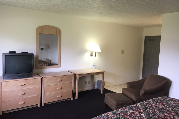 Room 15 of 25