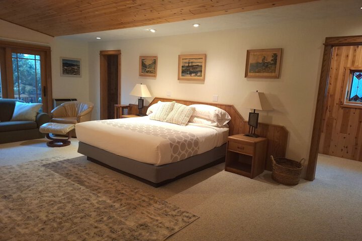 Room 43 of 83