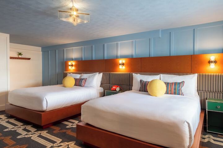 Driftaway Hotel and Pool
