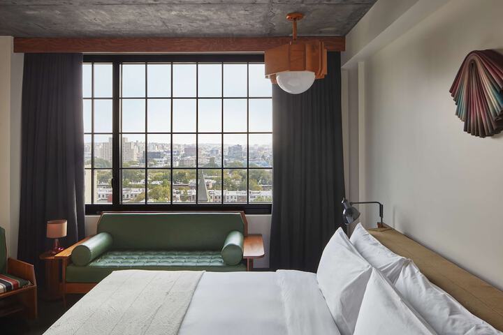 Room 8 of 24