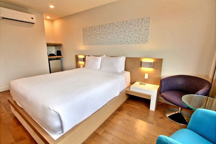 Room 25 of 112