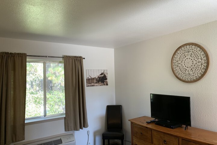 Room 110 of 158