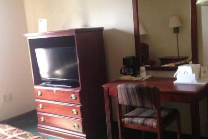 Room 19 of 49