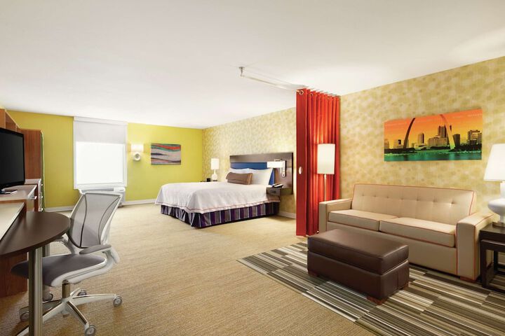 Room 39 of 48