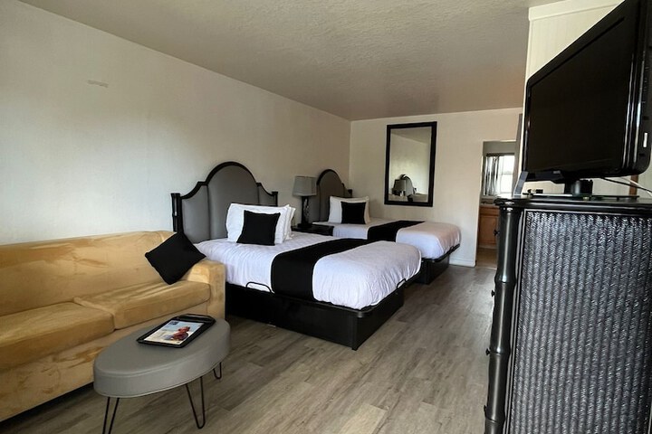 Holiday Isles Resort
