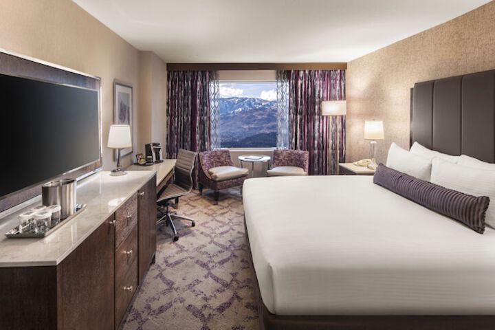 Silver Legacy Reno- a Caesars Rewards Destination