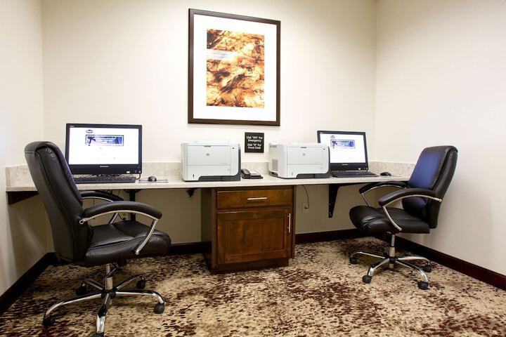 Business Center 30 of 31
