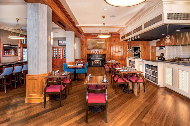 Hotel Roanoke & Conference Center Curio Collection by Hilton