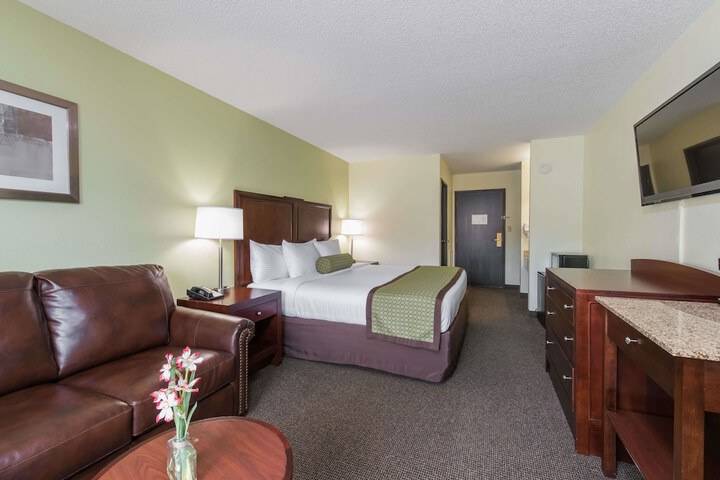 Room 14 of 43