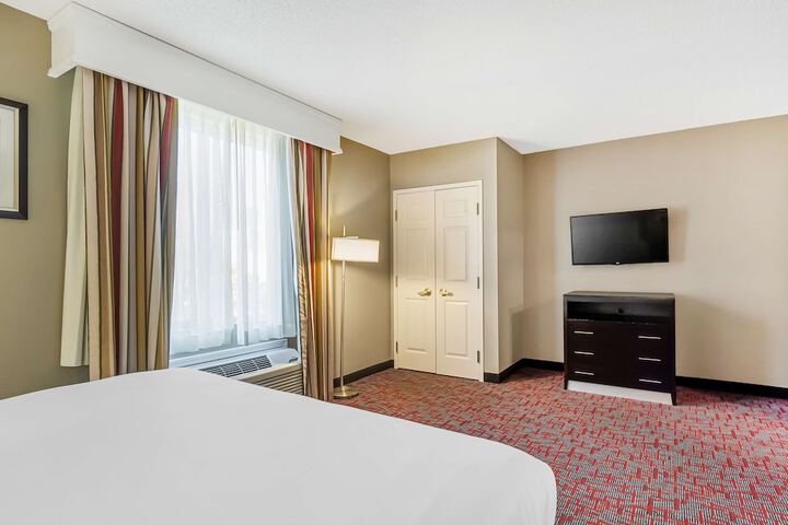 Room 30 of 42