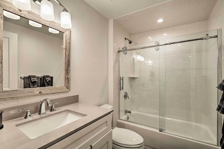 Updated Downtown Red Bank Home 5 Mi to Beach!