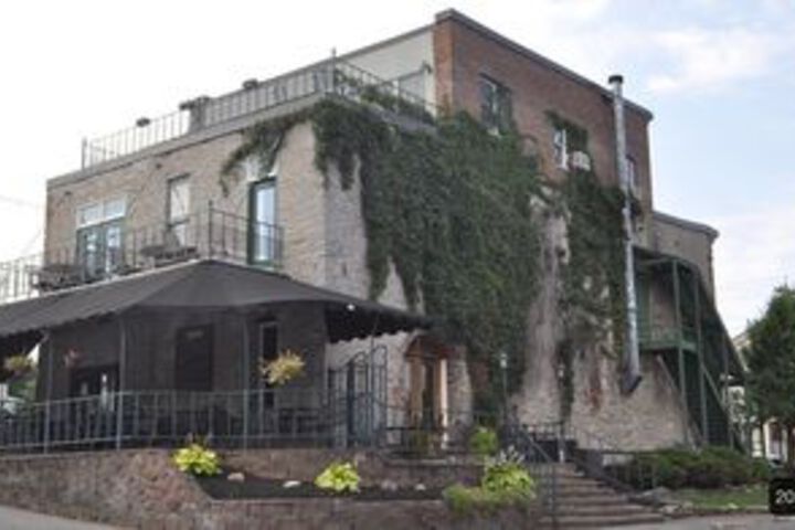 Goodfellos Suites