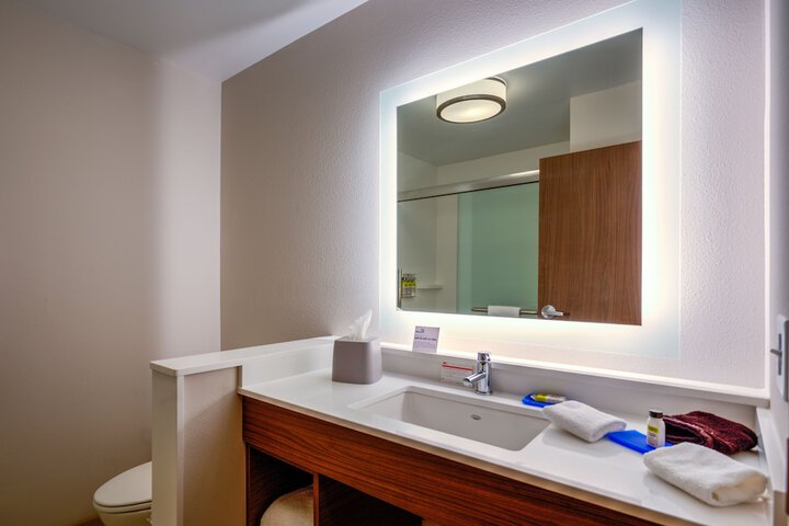 Room 16 of 31