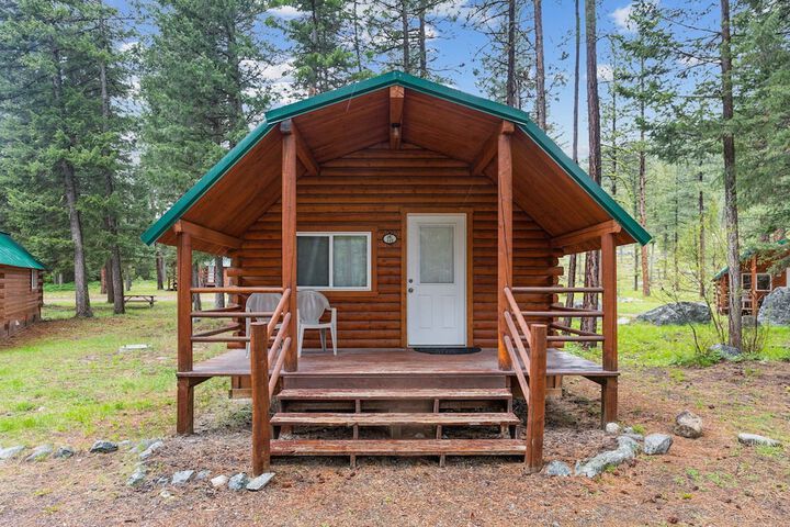 Lost Horse Lodge