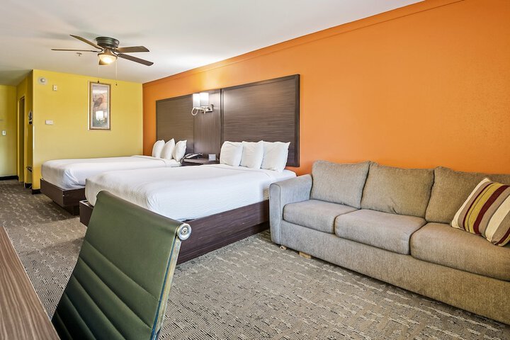 Room 46 of 87