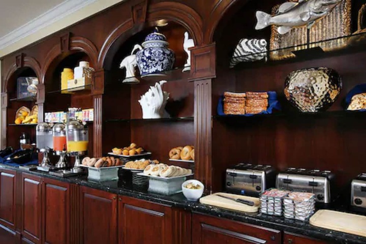 Breakfast/Coffee Service 41 of 69
