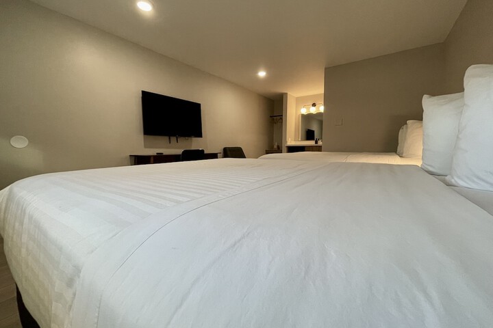 Room 10 of 35