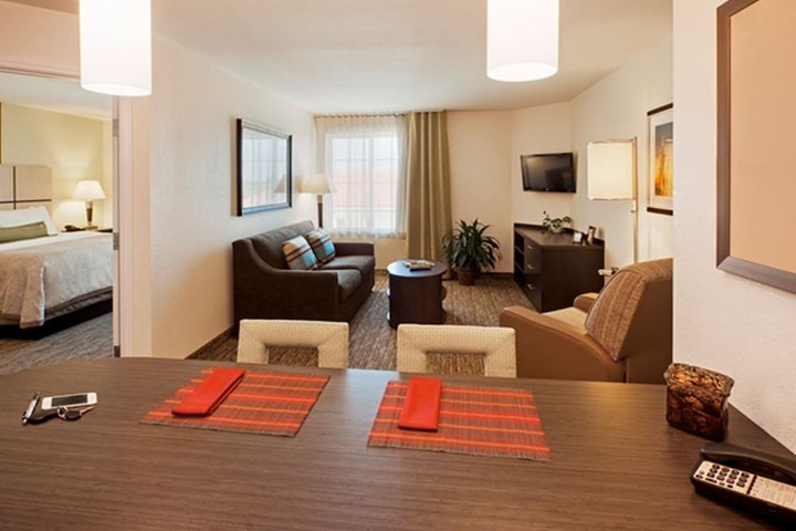 Room 34 of 40