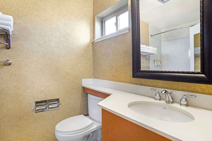 Best Western Plus Black Oak