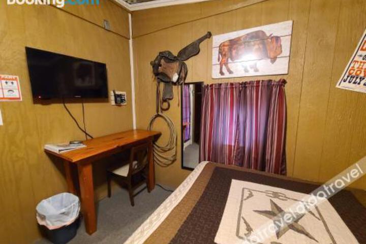 The Buffalo Girls Hotel