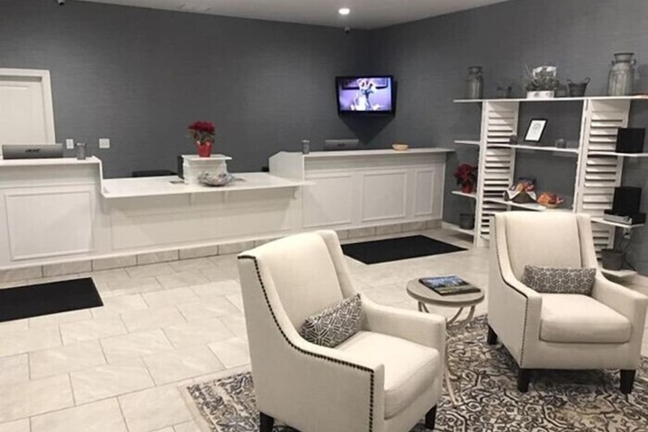 Belamere Swimming Pool Suites