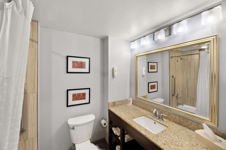 Room 40 of 49