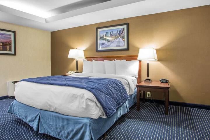 Quality Inn Schaumburg - Chicago near the Mall