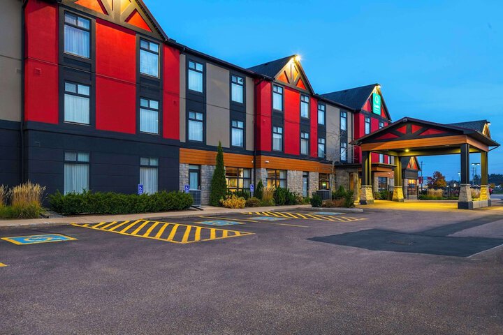Hotel 3 of 53