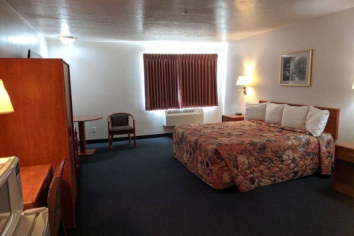 Aquarius Inn