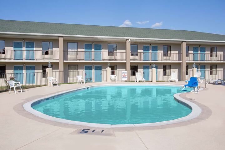 Pool 3 of 13