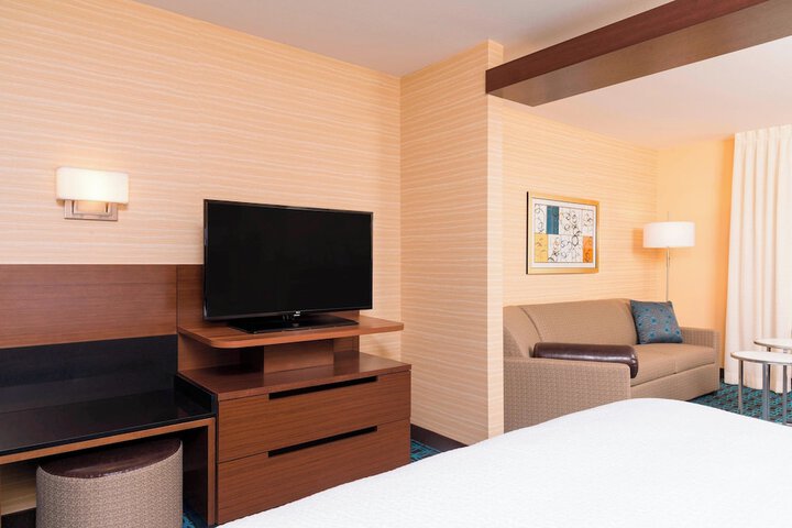 Room 17 of 27