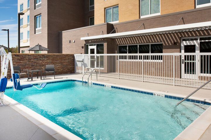 Pool 4 of 27