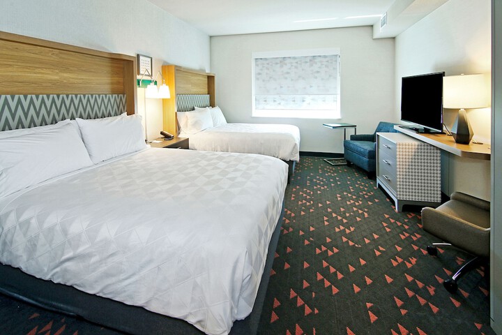 Room 122 of 155