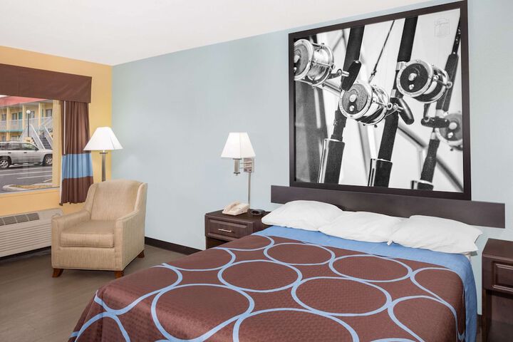 Room 26 of 28