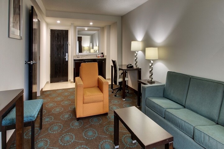 Room 60 of 98
