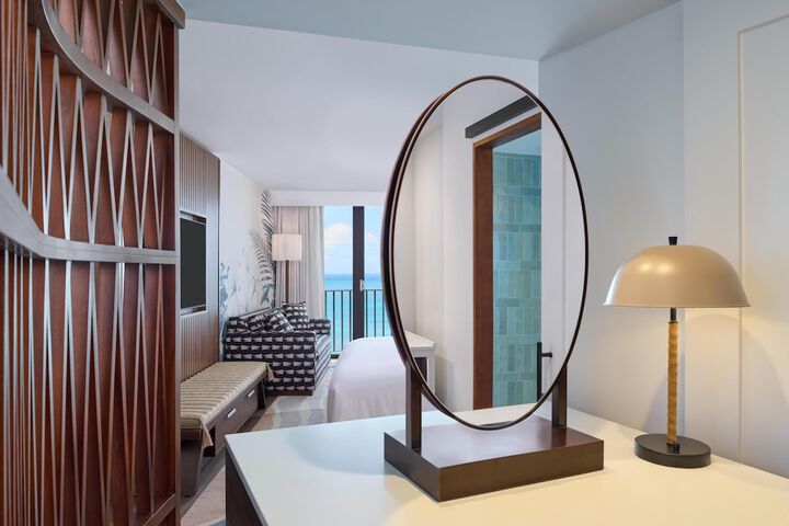 OUTRIGGER Waikiki Beach Resort