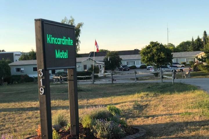 Hotel 7 of 51
