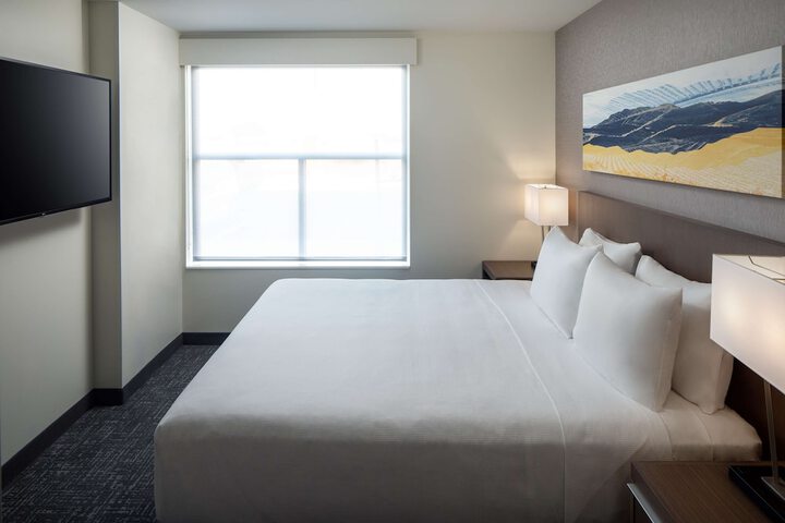 Room 16 of 37
