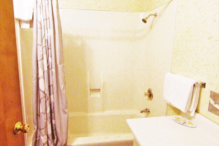 Room 30 of 37