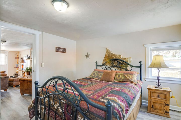 Downtown Del Norte Home Near Hiking & Fishing!