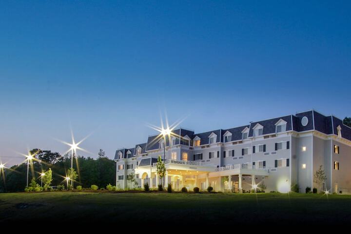 Hotel 2 of 33