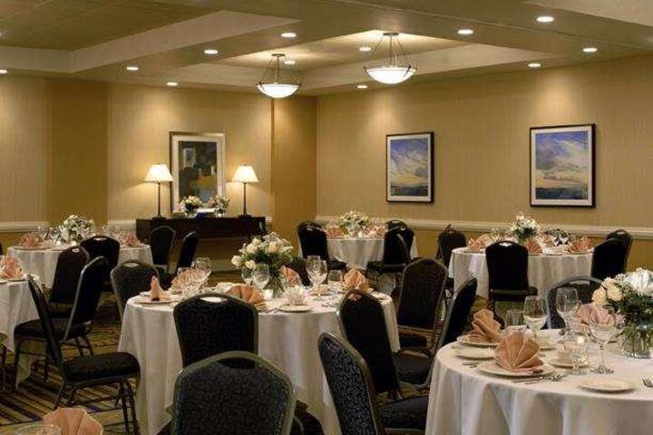 DOUBLETREE BY HILTON NORWALK