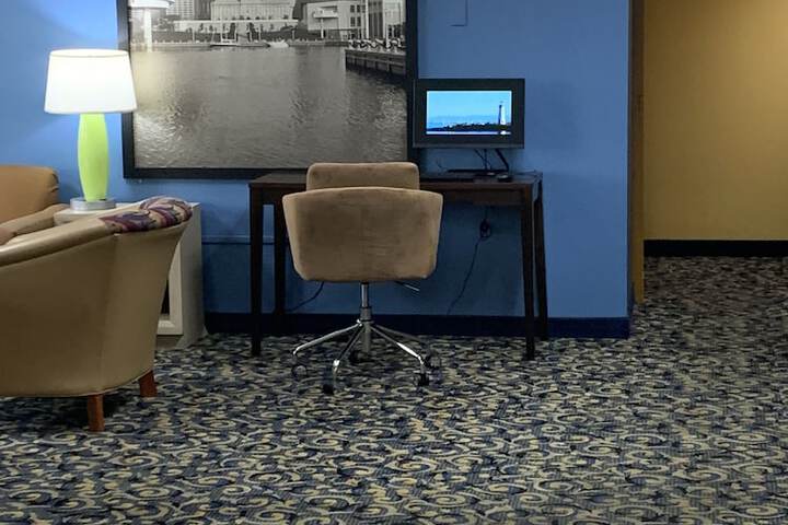 Business Center 20 of 20
