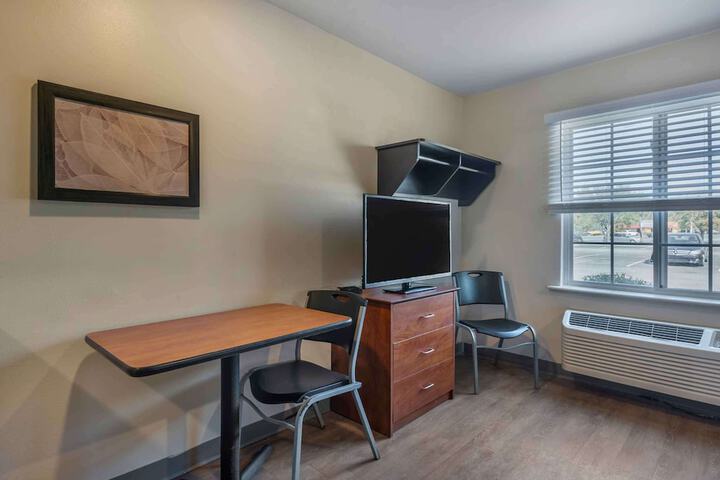Extended Stay America Select Suites - Orlando - Sanford - Airport